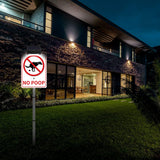 Laden Sie das Bild in den Galerie-Viewer, NO POOP Yard Warning Sign Solar Powered, Rechargeable LED Illuminated Aluminum Sign with Stake, Reflective Outside Sign Light Up For Houses
